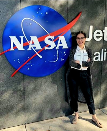 Katya Echazerrata en las instalaciones de la NASA